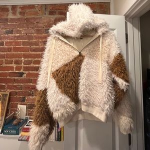 Cozy free people fuzzy Sherpa jacket with hood